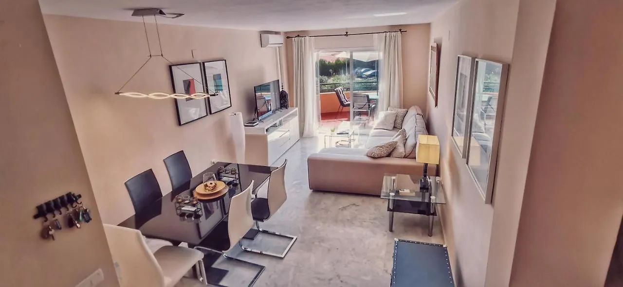 Apartment Penthouse 3-Bedroom Duplex /Rooftop Terrace & Golf Mijas